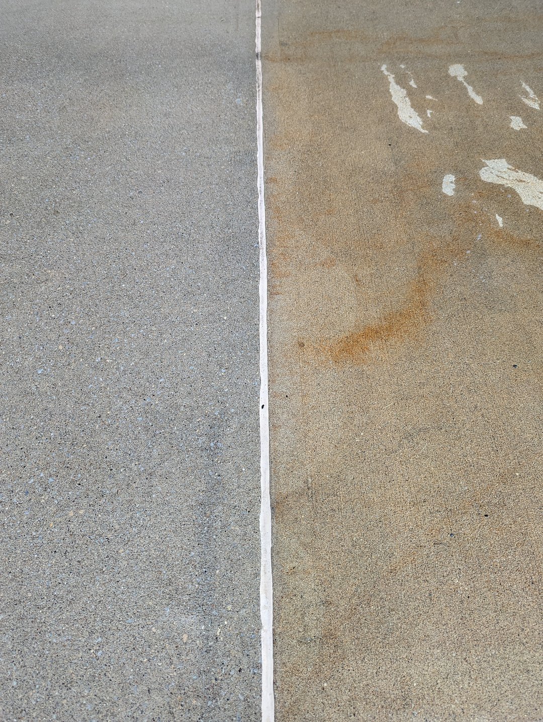 Quality Concrete Cleaning with Rust Removal Performed in Louisville, KY