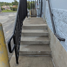 Quality-Pressure-Washing-Concrete-Steps-in-Mt-Washington-Reduces-Owners-Slip-and-Fall-Liability 0