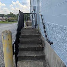Quality-Pressure-Washing-Concrete-Steps-in-Mt-Washington-Reduces-Owners-Slip-and-Fall-Liability 1